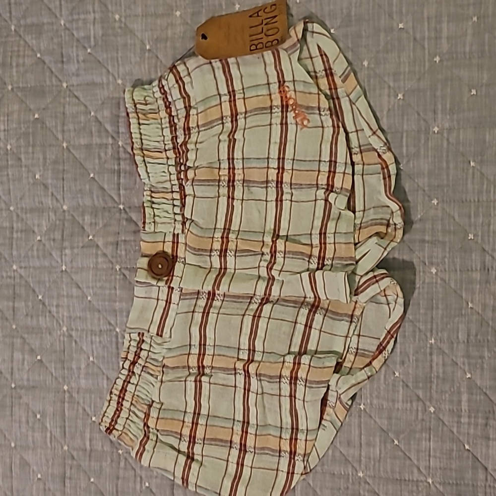 Billabong pull on shorts